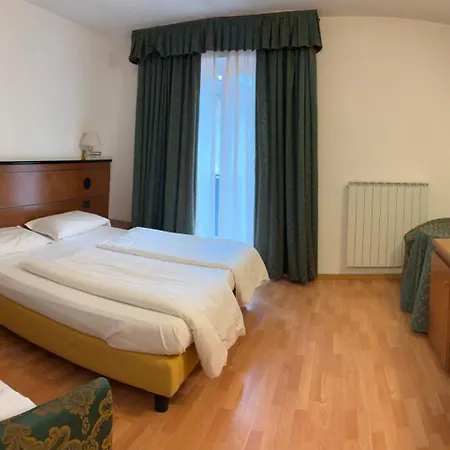 Albergo Aprica Garni-2