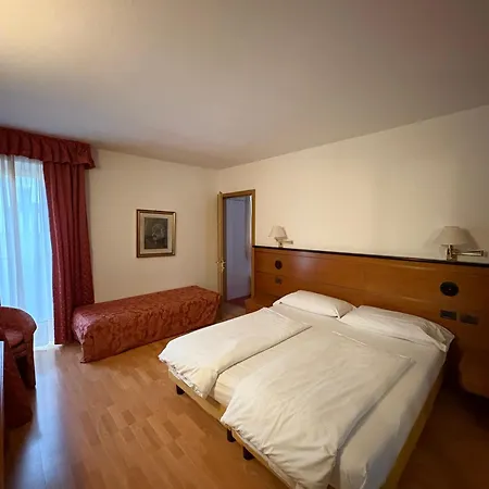 Albergo Aprica Garni-3